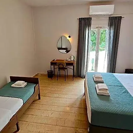 Tina Hotel Liapades