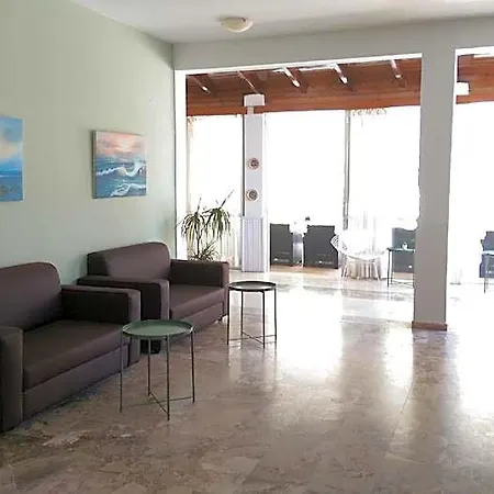 Hotel Tina 2*