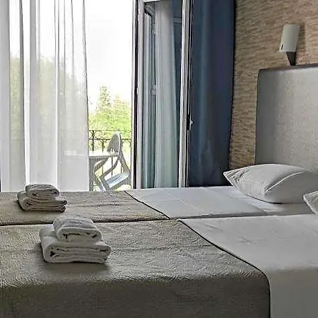 Tina Hotel 2*