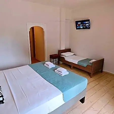 Tina Hotel 2*